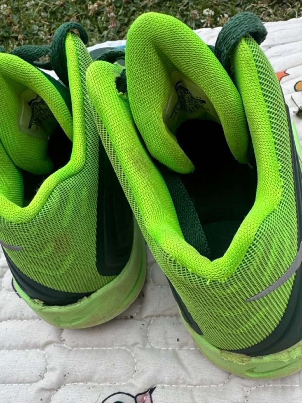 Nike Kids Neon Green and Dark Green High-Top Sneakers